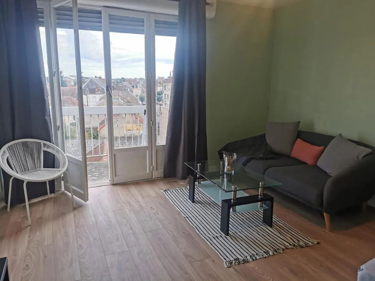 Apartment Appartement, Charmant Type F1 37M2 Vue Degagee, Commentry France